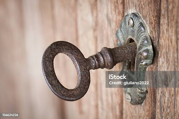 古い鍵と鍵穴の - 鍵のストックフォトや画像を多数ご用意 - 鍵, 施錠, 錠