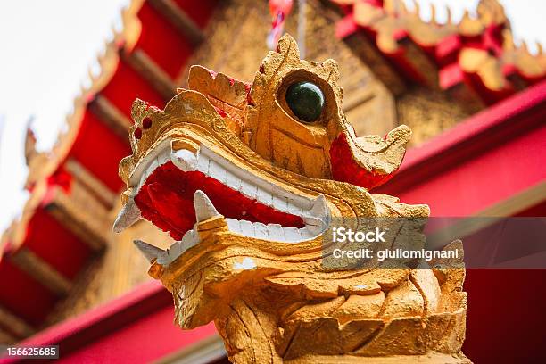 Деревянные Дракон Статуя В Таиланде — стоковые фотографии и другие картинки Без людей - Без людей, Буддизм, Горизонтальный