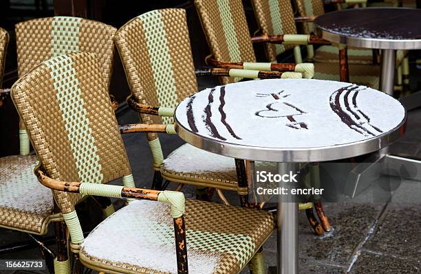 Día De San Valentín N Paris Foto de stock y más banco de imágenes de Nieve - Nieve, París, Amor - Sentimiento