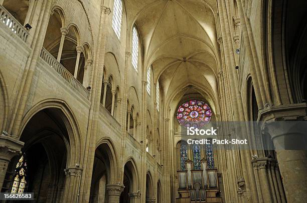 Francja Collegiate Kościół Mantes La Jolie - zdjęcia stockowe i więcej obrazów Bez ludzi - Bez ludzi, Fotografika, Francja