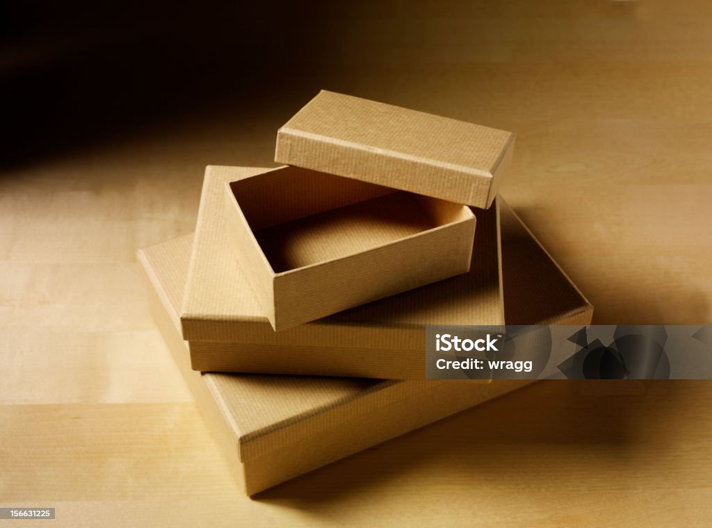 3 판지 상자에 한 묶음 - 로열티 프리 0명 스톡 사진