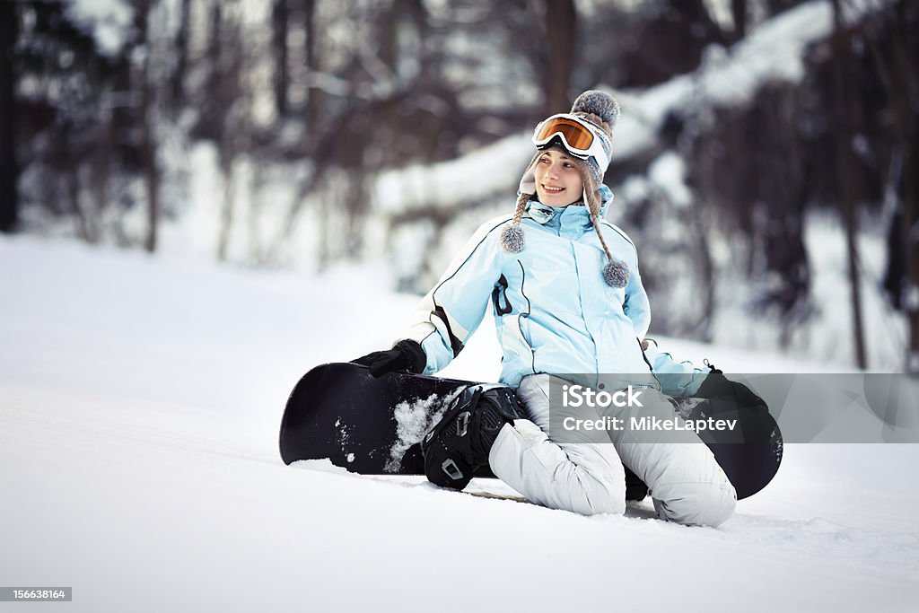 Jovem Atleta de snowboard de estar - Foto de stock de Adolescente royalty-free