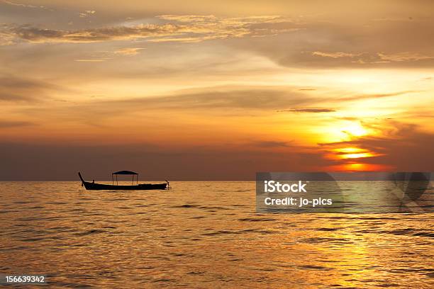 Photo libre de droit de Coucher De Soleil banque d'images et plus d'images libres de droit de Beauté - Beauté, Bleu, Caractéristiques côtières