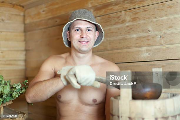 Foto de Homem Na Sauna e mais fotos de stock de 30 Anos - 30 Anos, 35-39 Anos, Adulto