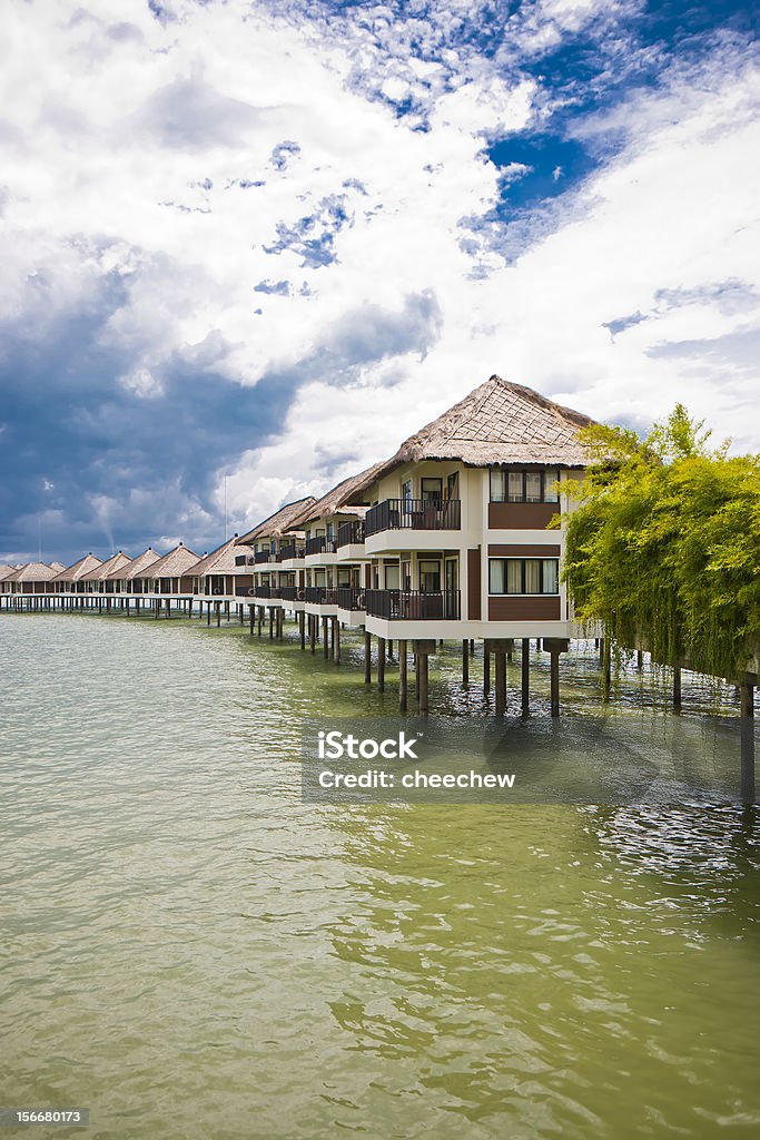 Chalet in alto mare - Foto stock royalty-free di Acqua