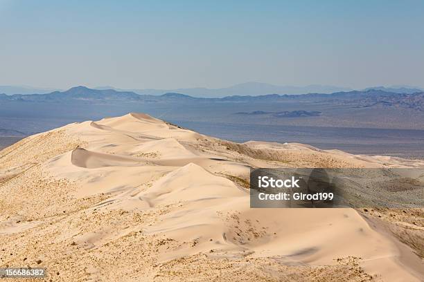 Dune Di Sabbia - Fotografie stock e altre immagini di Ambientazione esterna - Ambientazione esterna, Composizione orizzontale, Deserto