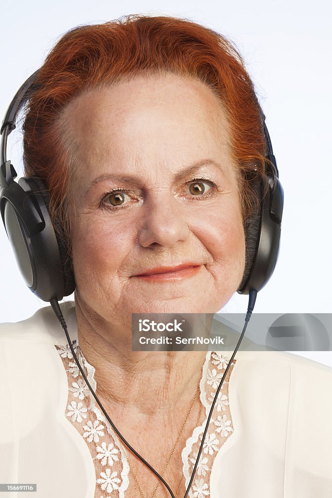 Ouvir boa música - Foto de stock de 60 Anos royalty-free