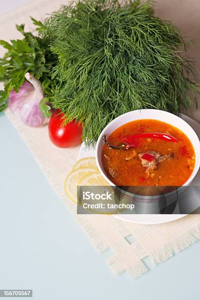 Kharcho Suppe Serviert Mit Gemüse Und Grün Stockfoto und mehr Bilder von Erfrischung - Erfrischung, Essgeschirr, Fleisch