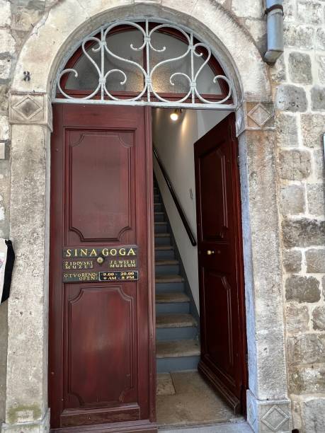 istock Dubrovnik Synagogue Entrance 1567113486