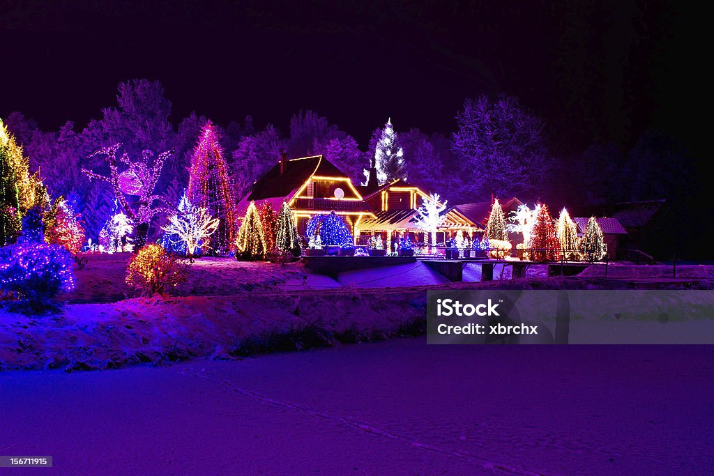 Natal Fantasia-park, Floresta & lodge em fundos luzes - Royalty-free Luzes de Natal Foto de stock