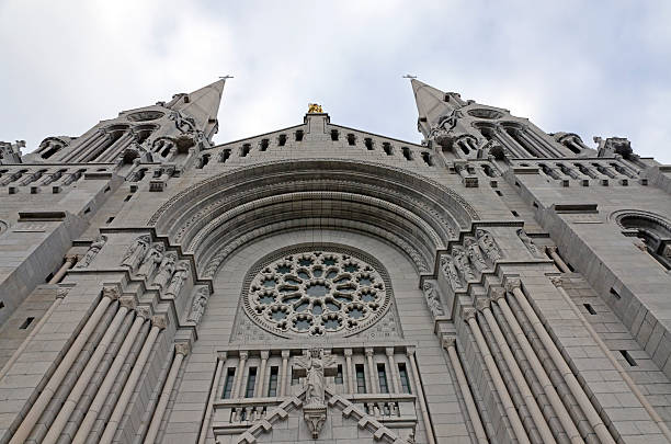 istock Basilica Sainte-Anne_de_Beaupre 156714839