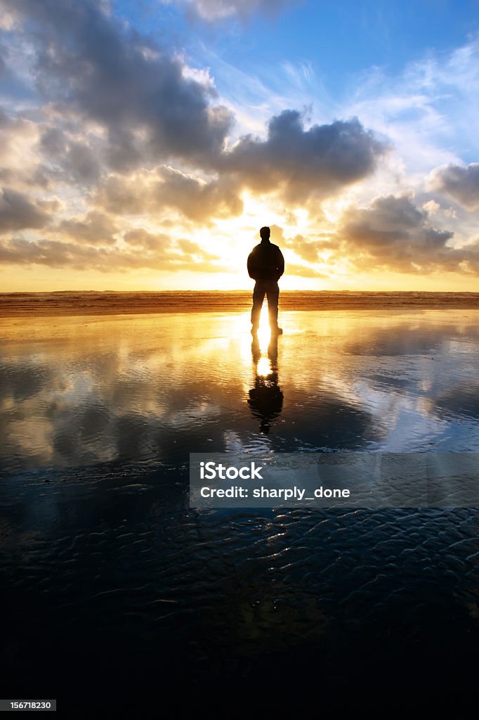 XXL solitude silhouette de la plage - Photo de Hommes libre de droits