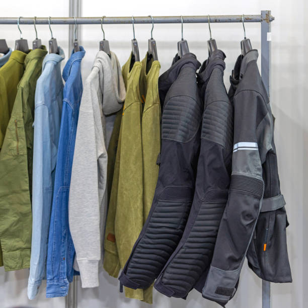 istock Men Fashion Railing 1567238558