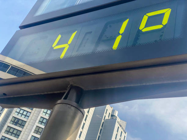 istock 41 degrees celsius in the city 1567290767