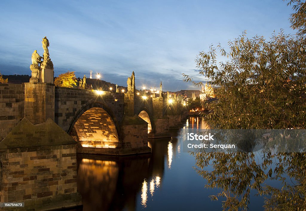 Praga, Charles Bridge - Foto de stock de Antigo royalty-free