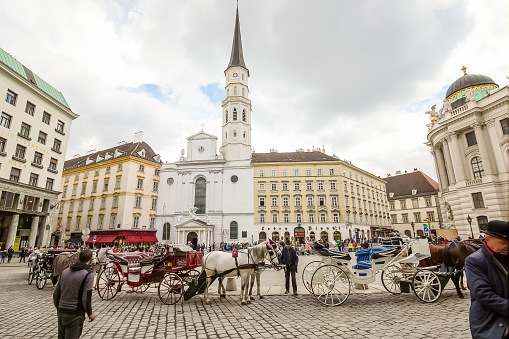 Vienna, Austria, 6 april 2019. city center.horse-drawn city tour carriage.