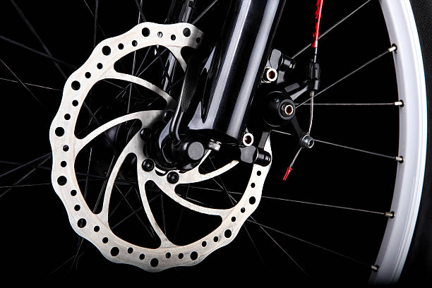 велосипедная disc brake - part of vehicle brake disc brake pad isolated стоковые фото и изображения