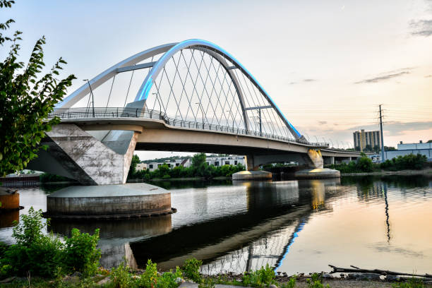 istock Lowry Avenue Bridge at Sunset 1568603730
