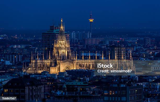 Duomo Di Milano At Dusk Milan Italy Stok Fotoğraflar & Milano‘nin Daha Fazla Resimleri - Milano, Gece, Katedral