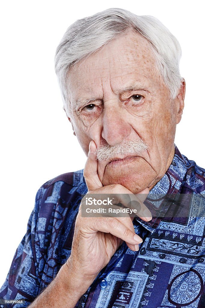 Très vieil homme sérieux désapprouve quelque chose&nbsp;! - Photo de Adulte libre de droits