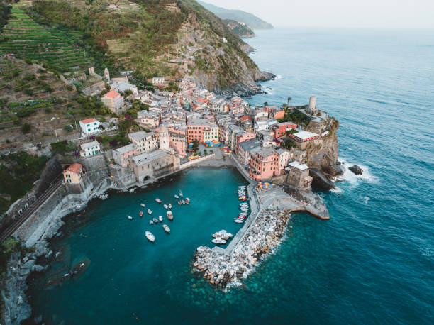 istock Village on the coast 1569131386