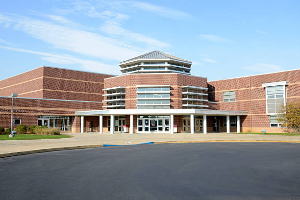 wodospad brandywine wysokości high school w topton, pensylwania - elementary school building zdjęcia i obrazy z banku zdjęć