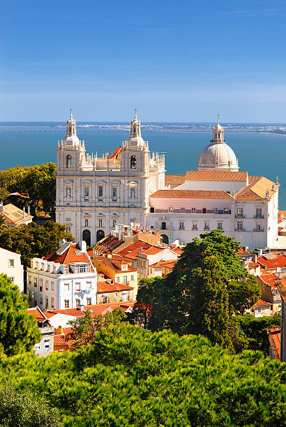 vista de lisboa - european culture spirituality traditional culture famous place imagens e fotografias de stock