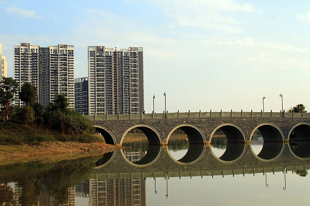 pomeriggio di ganzhou central park, cina - peoples park foto e immagini stock