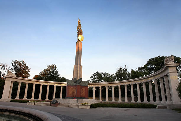 istock Red Army in Vienna, Austria 156981342