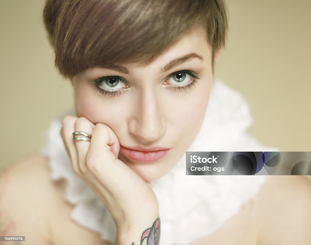 portrait de jeune femme. Prise de vue en Studio - Photo de Femmes libre de droits