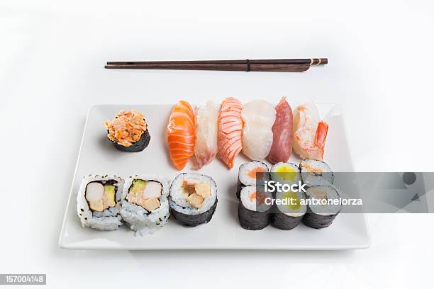 Sushi - Fotografie stock e altre immagini di Alga - Alga, Alga marina, Antipasto