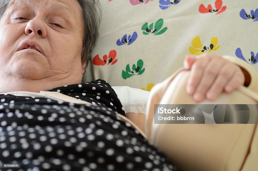 Mujer enferma - Foto de stock de Adulto libre de derechos