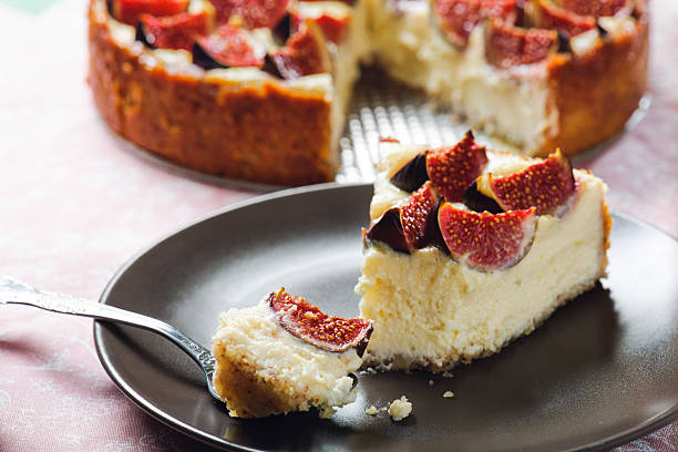 Cheesecake de figo, sobremesa, bolo de frutas - foto de acervo