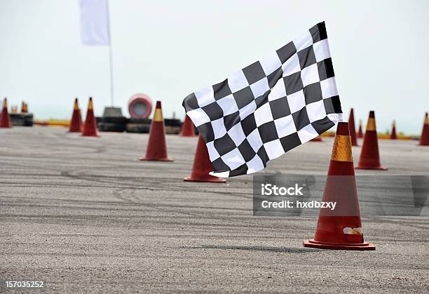 Karierte Racing Flag Stockfoto und mehr Bilder von Ziellinie - Ziellinie, NASCAR-Rennwagen, Rennen - Sport