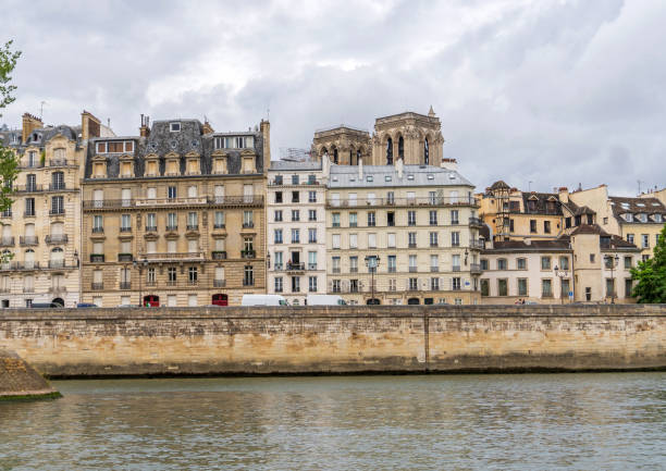istock Architecture in Paris, France 1570561887