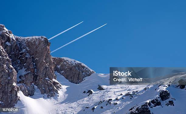 Trace In The Sky Stockfoto und mehr Bilder von Am Rand - Am Rand, Berg, Bergsteigen