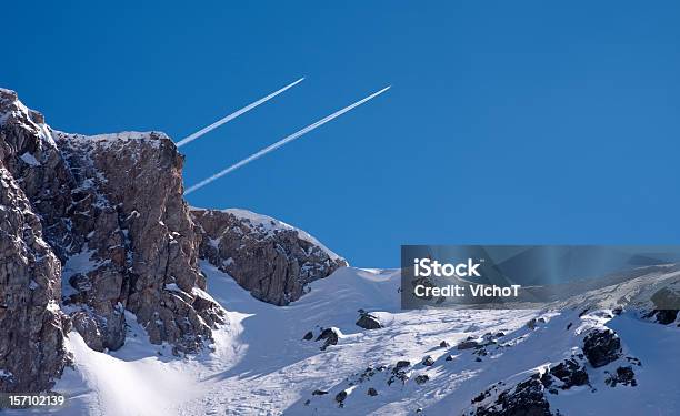 Traccia Inthesky - Fotografie stock e altre immagini di Aeroplano - Aeroplano, Alpinismo, Ambientazione esterna