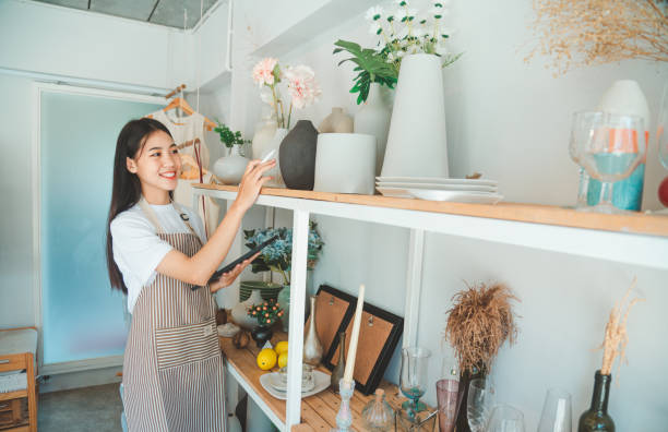 istock Small business owners online are checking their orders. where customers place orders and check the orders that the customers have ordered of online retailers - online shopping 1571024188