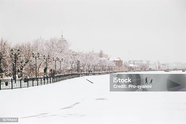 Winter Stockfoto und mehr Bilder von Anzahl von Menschen - Anzahl von Menschen, Astrachan, Damm - Bauwerk