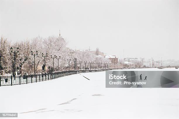 Зима — стоковые фотографии и другие картинки Астрахань - Астрахань, Большой город, Горизонтальный