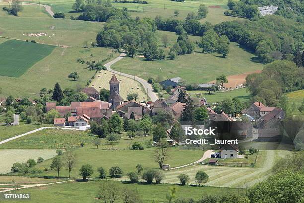 Village Of Cussey Sur Lison En Franche Comté Francia Foto de stock y más banco de imágenes de Escena rural