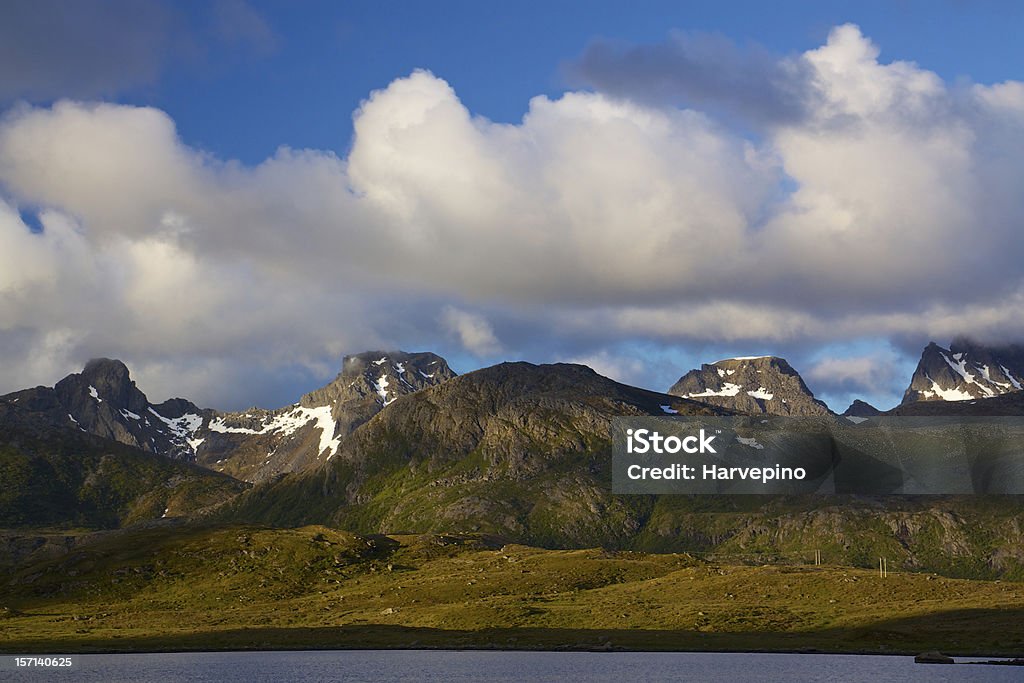 Горы на Lofoten - Стоковые фото Без людей роялти-фри