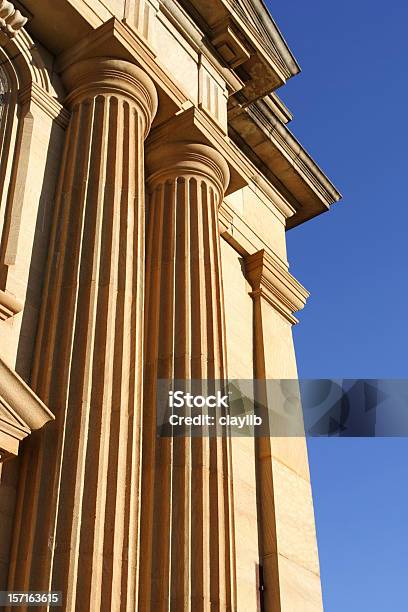 Photo libre de droit de Des Colonnes Dorées banque d'images et plus d'images libres de droit de Antiquités - Antiquités, Architecture, Bleu