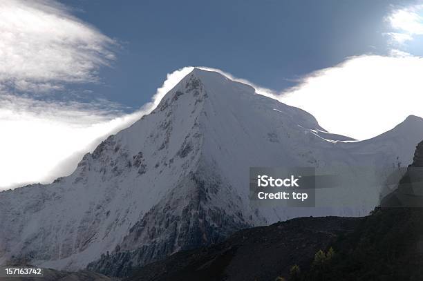 カムチベットスノー山yading 自然公園si チュアン中国 - Horizonのストックフォトや画像を多数ご用意 - Horizon, エコツーリズム, オーラ