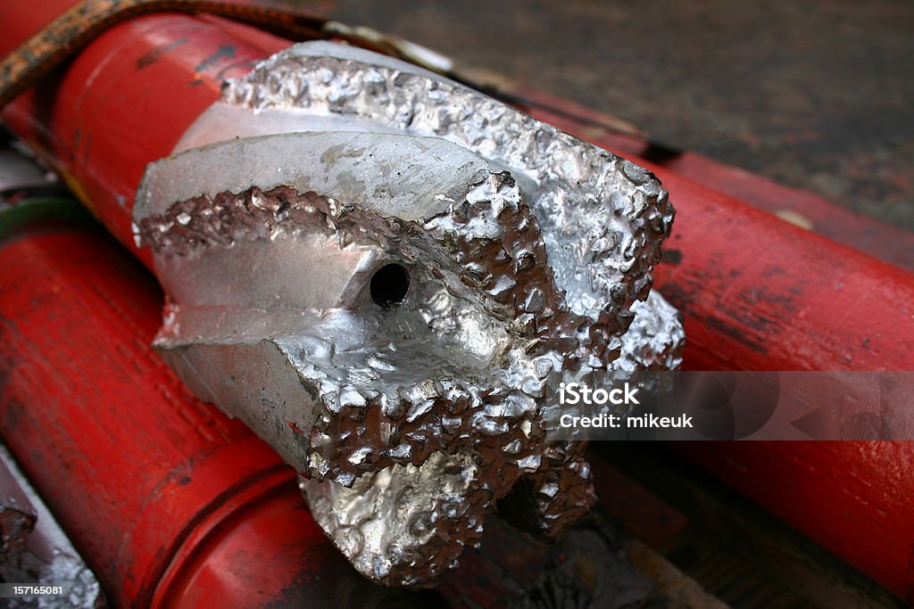 石油掘削装置プラットフォームドリルビットのクローズアップの歯のディテール - カラー画像のロイヤリティフリーストックフォト
