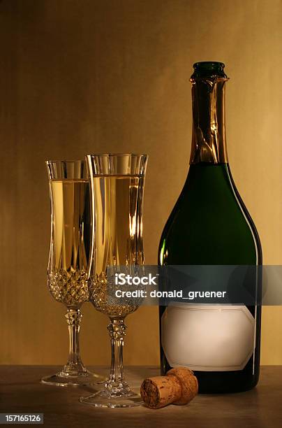 Champagne - Fotografie stock e altre immagini di Alchol - Alchol, Bibita, Bicchiere