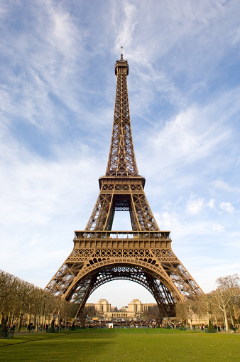 Tháp Paris Eiffel Hình ảnh Sẵn có - Tải xuống Hình ảnh Ngay bây giờ - Tháp  Eiffel, Paris - Pháp, Ban ngày - iStock