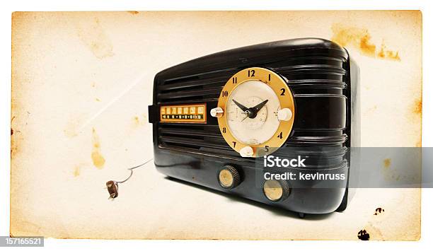 Negro Vintage Radio Reloj Foto de stock y más banco de imágenes de 1950-1959 - 1950-1959, Altavoz, Amarillo - Color