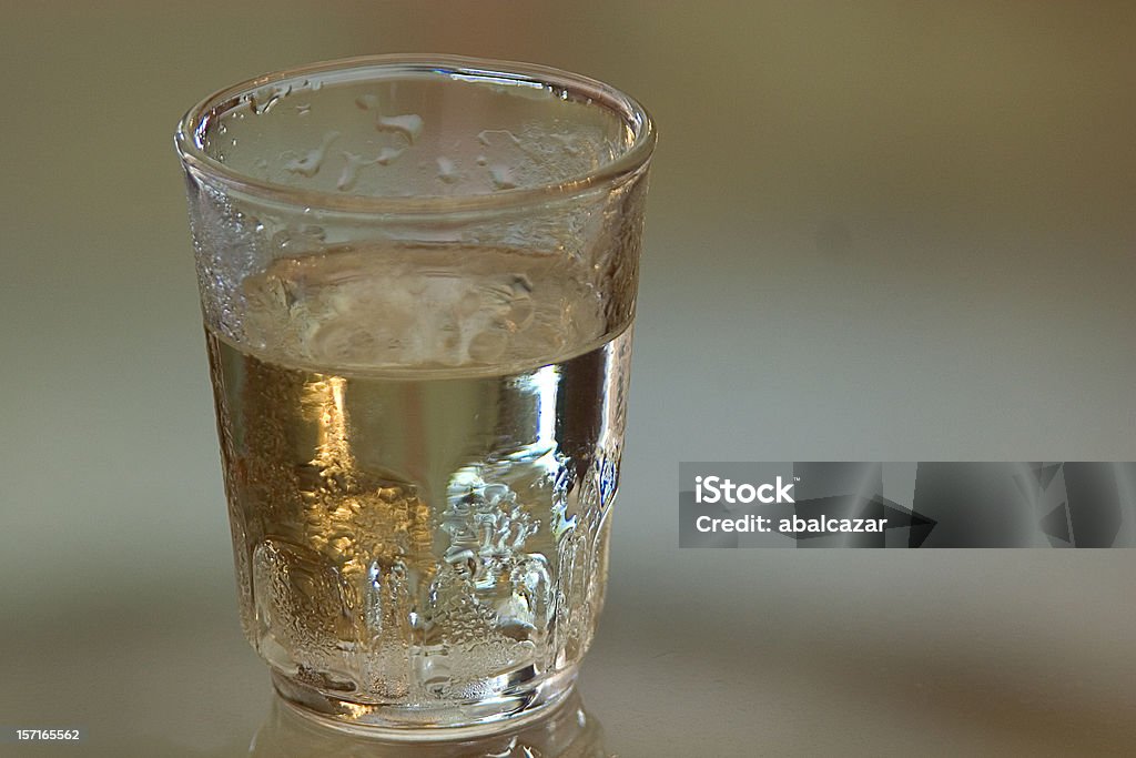 Toma de vodka helado - Foto de stock de Bebida libre de derechos