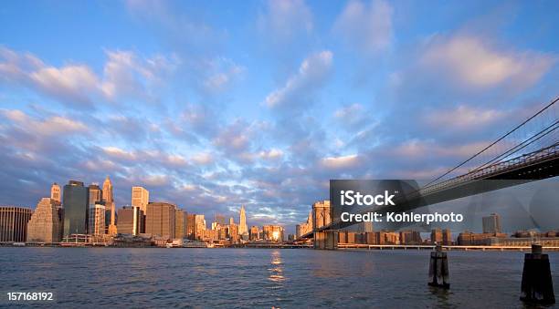New York Rano Niebo - zdjęcia stockowe i więcej obrazów Architektura - Architektura, Bez ludzi, Brooklyn - Nowy Jork